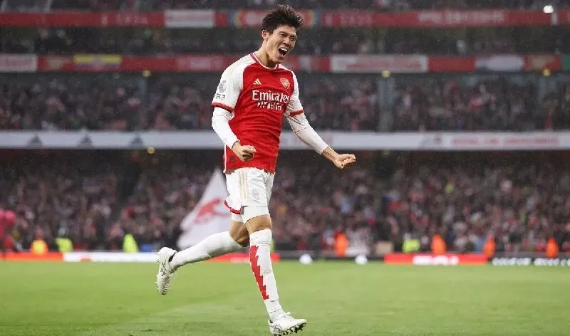 Thách thức và áp lực của Takehiro Tomiyasu tại Premier League